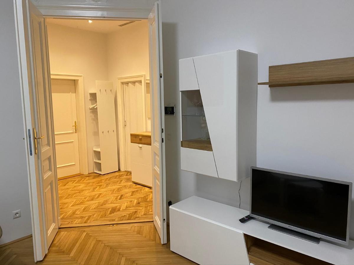 Mq Appartement Wina Bagian luar foto